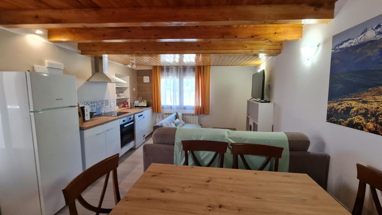 Casa Rural Los 7 Pinos De Gredos Navarredonda de Gredos Εξωτερικό φωτογραφία