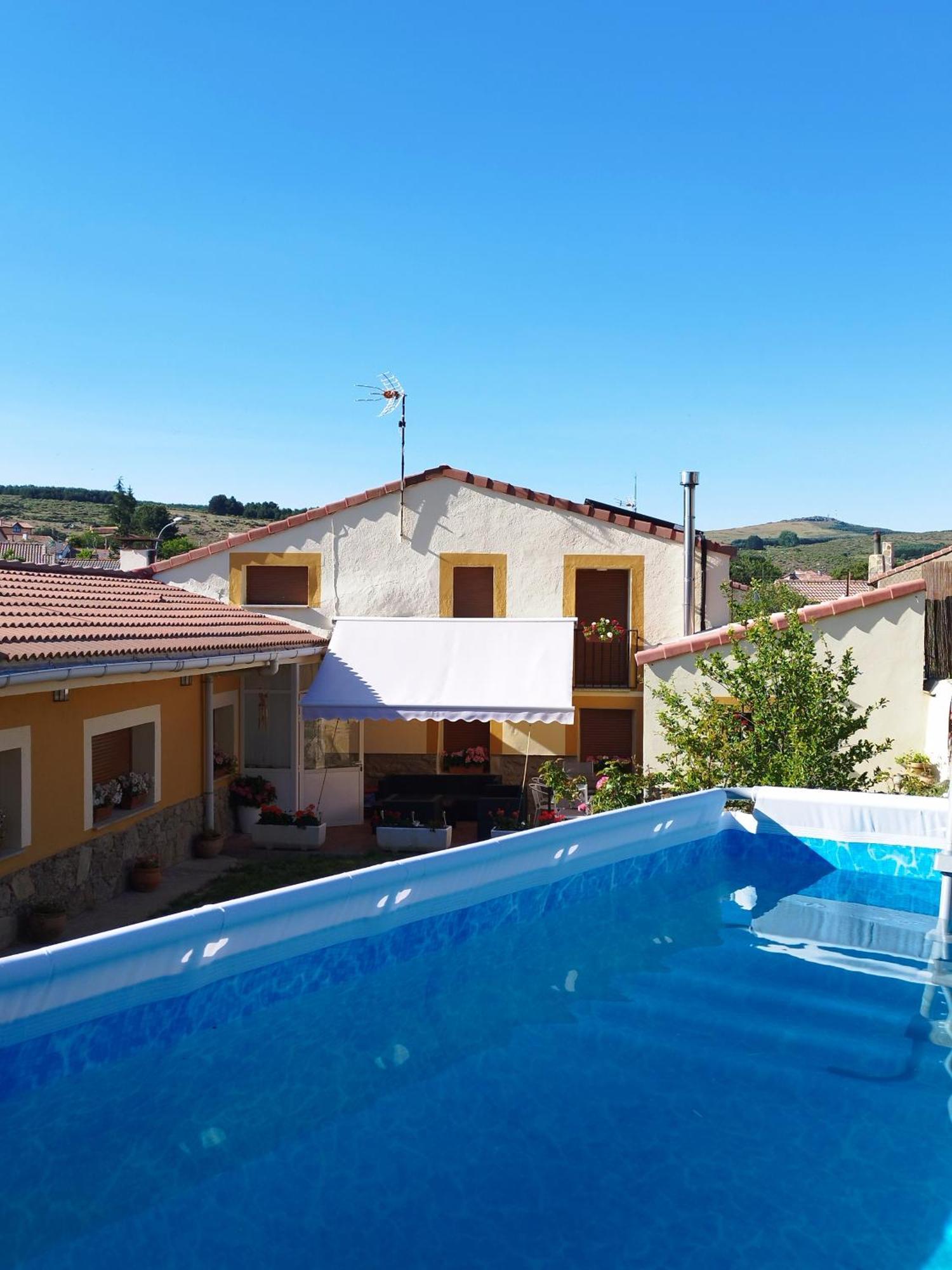Casa Rural Los 7 Pinos De Gredos Navarredonda de Gredos Εξωτερικό φωτογραφία